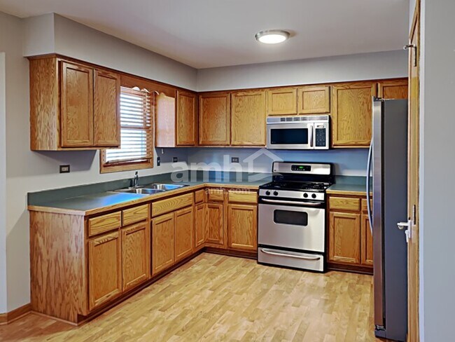 Foto del edificio - 1509 Bassett Dr