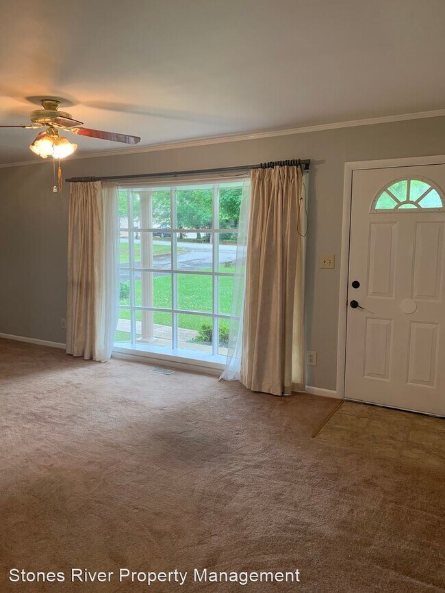 Building Photo - 3 br, 1.5 bath House - 306 Woodland Dr.