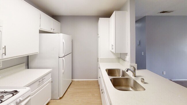 Foto del edificio - Large 2 Bedroom Redlands Condo Unit Available Now!