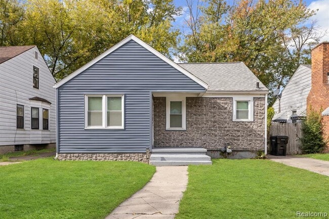 Building Photo - 16557 Stahelin Ave