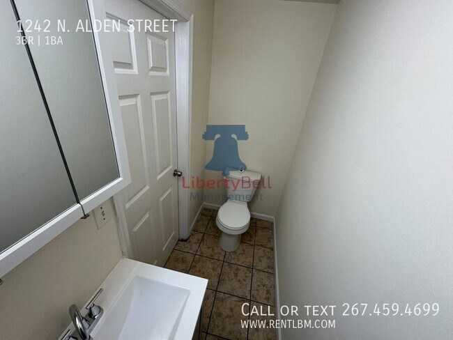 Foto del edificio - 1242 N Alden St