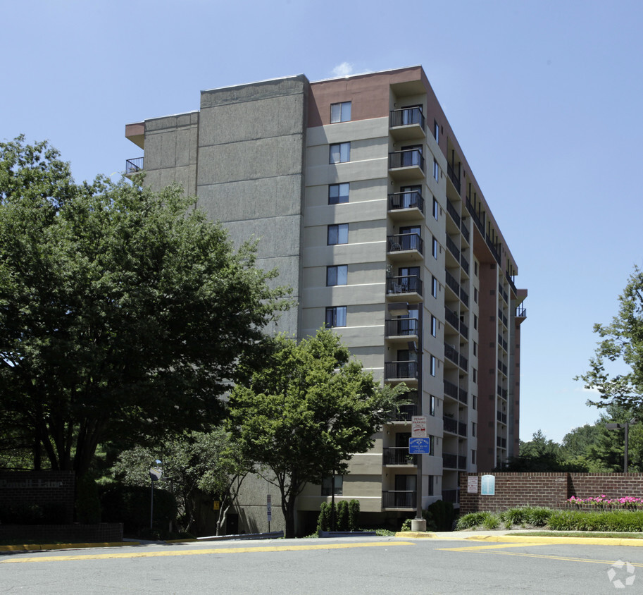 Building Photo - Lakeside Plaza Condominium