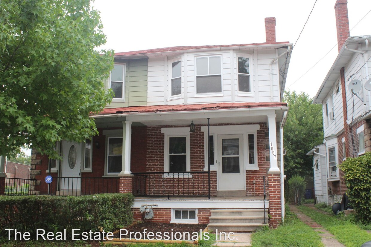 Primary Photo - 3 br, 1 bath House - 1007 Queen St.