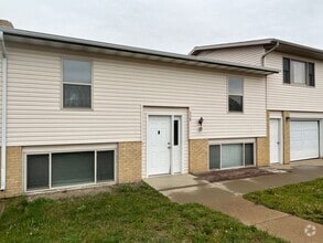 Building Photo - 378 8th St SE