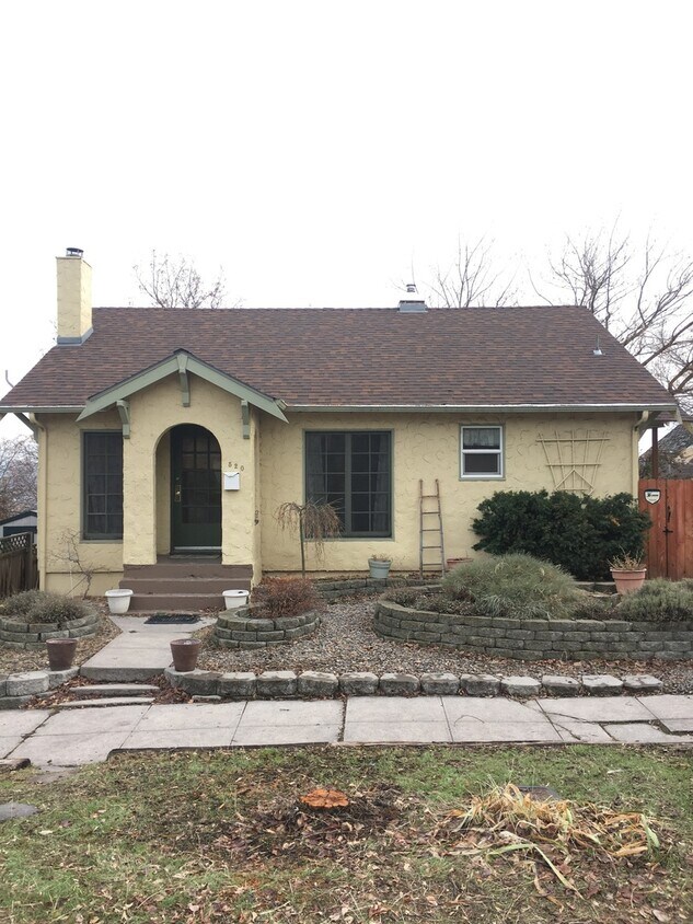 Foto principal - 2 Bedroom 1 Bathroom Home - Located Near D...