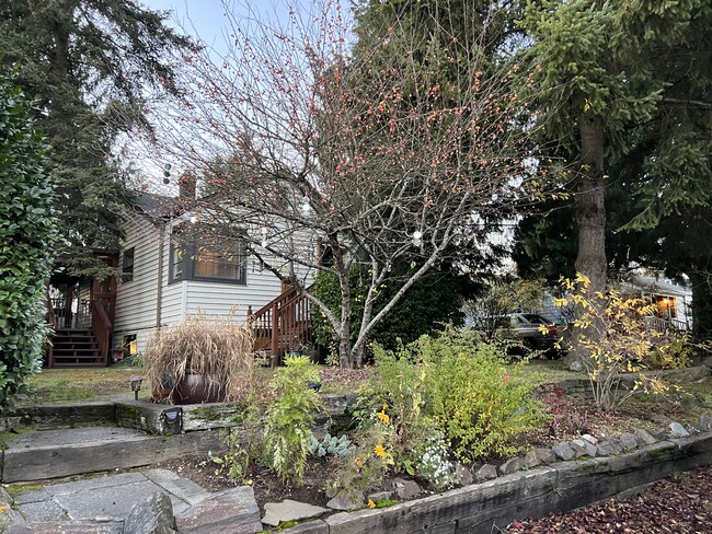 Photo - 11243 Occidental Ave S House