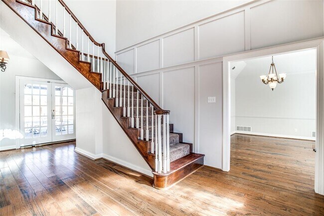 Building Photo - 23 Victoria Dr