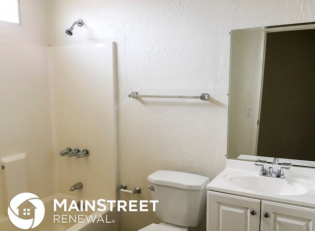 Foto del edificio - 3531 E Fillmore St