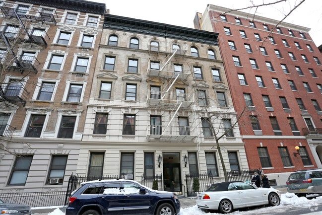 Building Photo - 334 W 85th St