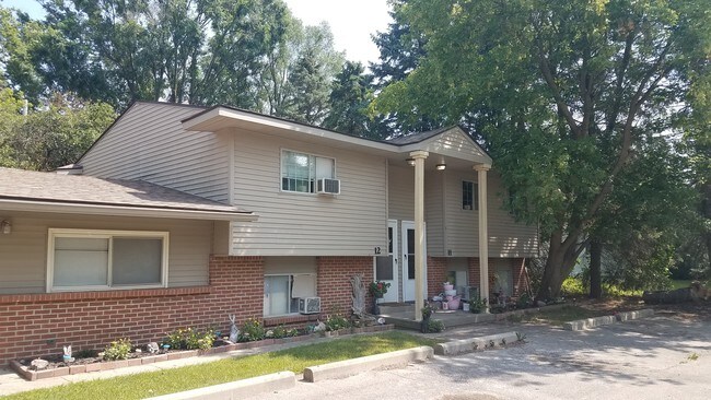 Foto del edificio - Pine River Apartments