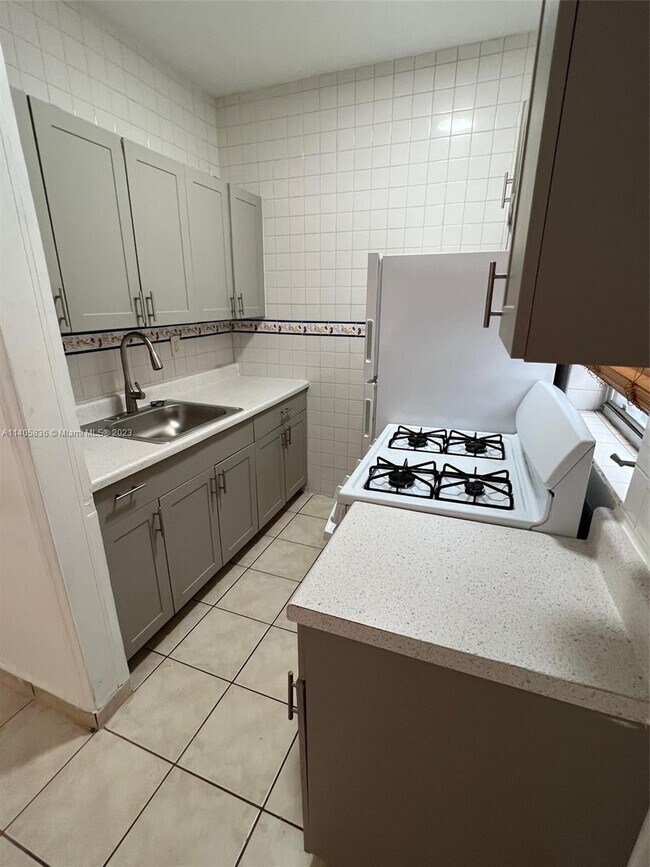 Foto del edificio - 215 30th St