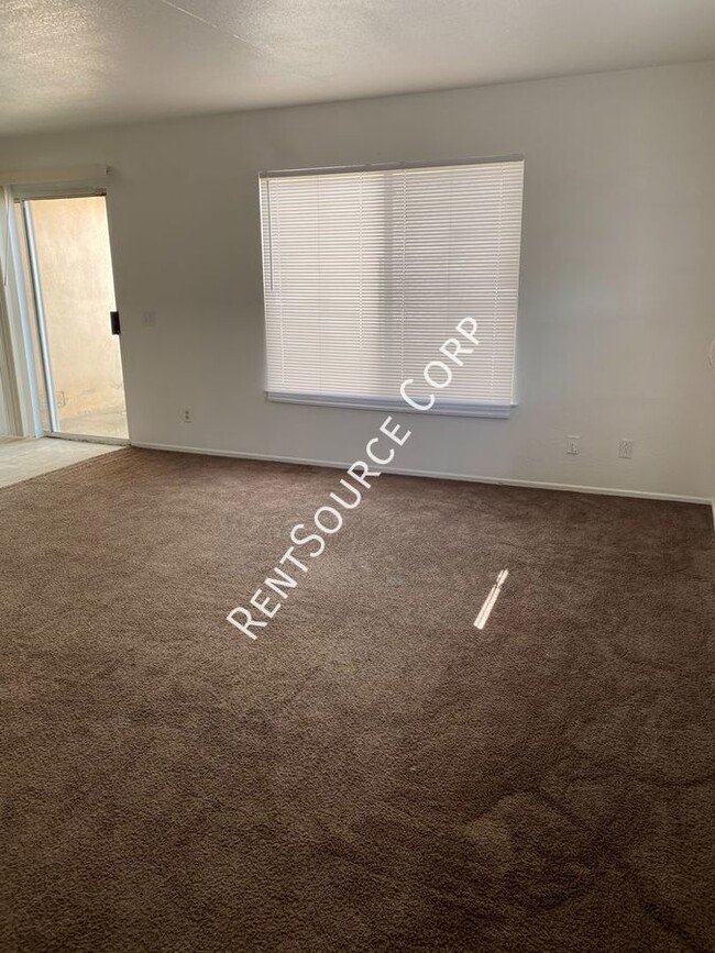 Building Photo - 1 Bedroom 1 Bathroom in Palmdale