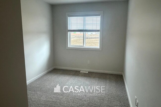 Building Photo - 20939-20925 25 Ave NW