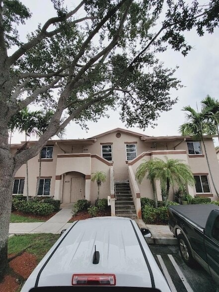 Building Photo - 4536 Oak Terrace Dr