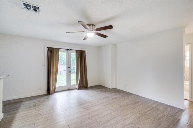 Foto del edificio - 546 N San Dario Ave