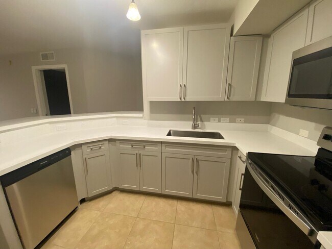Building Photo - 507 Villa Cir