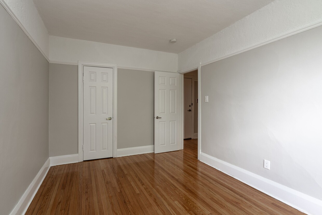 Photo principale - 145 Arlington Avenue