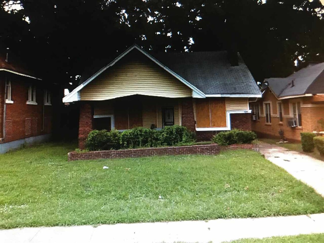 Primary Photo - 1129 Azalia St