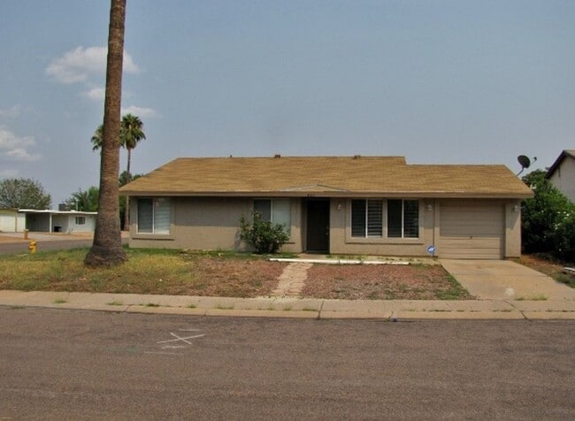 Building Photo - 4BR/2BA/1CG, 1374 sq.ft., w/central A/C in Sierra Vista, AZ
