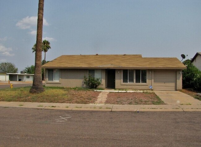 Foto del edificio - 4BR/2BA/1CG, 1374 sq.ft., w/central A/C in Sierra Vista, AZ