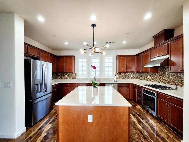 Building Photo - 1241 George Cir