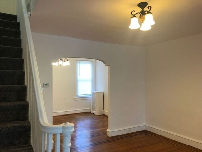 Building Photo - 3 Bedroom House for rent 19136