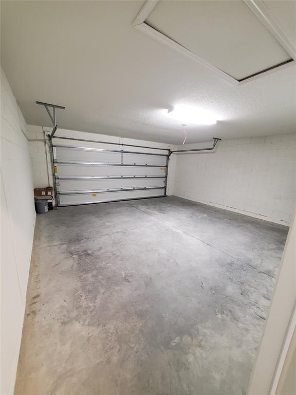 Building Photo - 2058 Ficus St