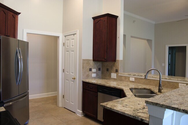 Foto del edificio - Home for Rent in Deer Creek!