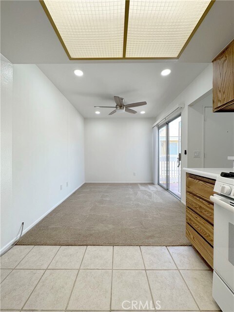 Building Photo - 5051 Dunbar Dr