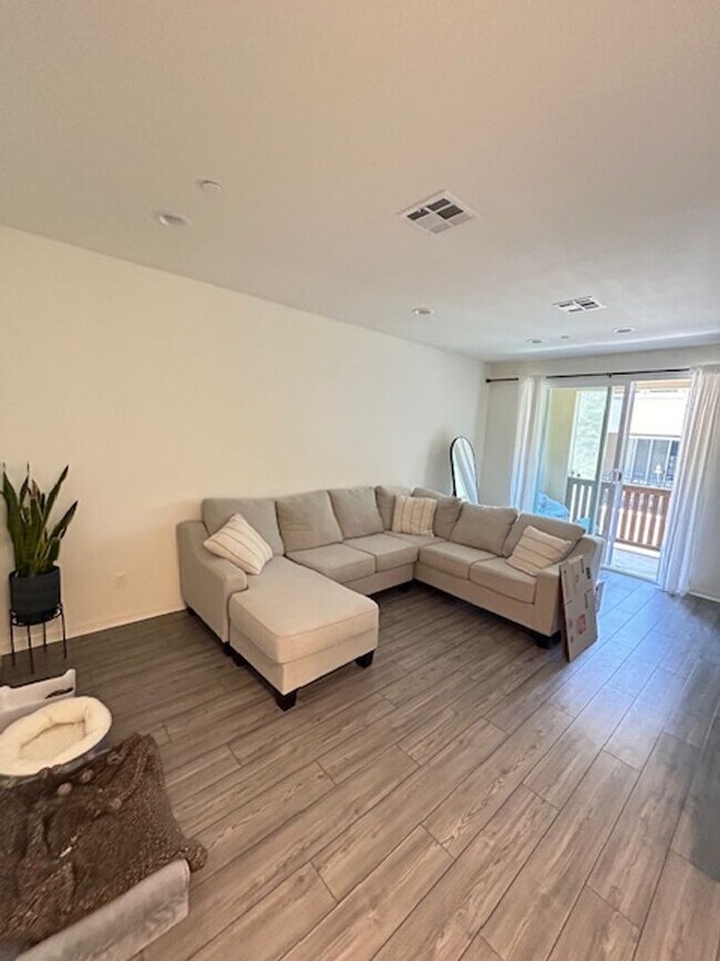 Foto del edificio - 2 Bed Townhouse in San Marcos