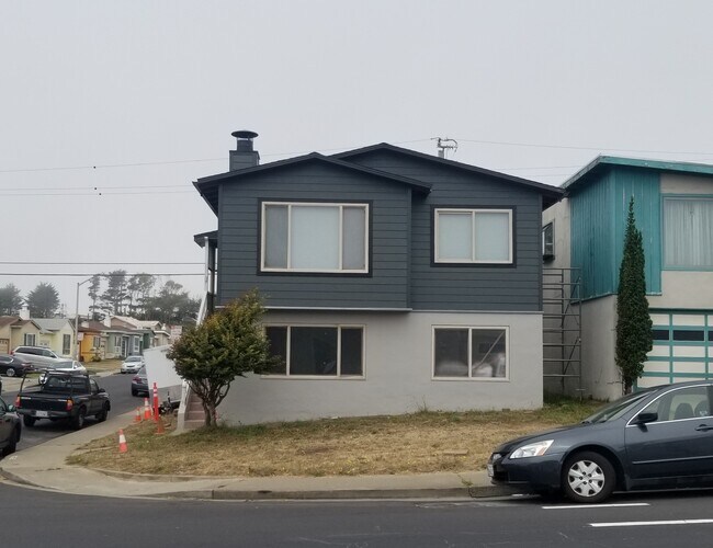Foto del edificio - 2 Larkspur Ave