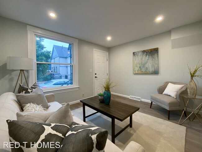Studio, 1 bath House - 122 W Bayaud Ave photo'
