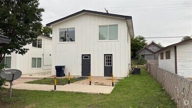 Building Photo - 508 Main St