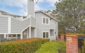 Building Photo - 2144 S Coast Hwy