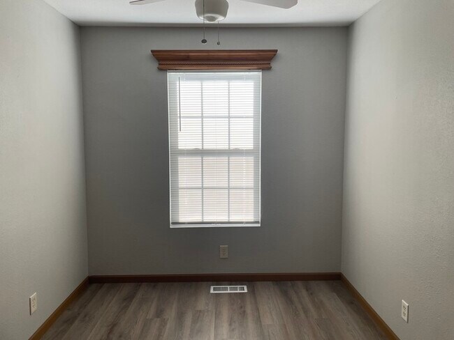 Building Photo - Beautiful Home In Park Hill School District!