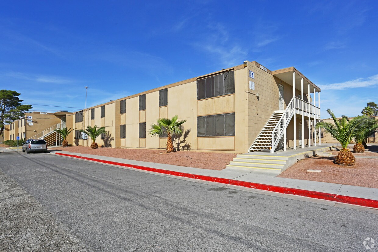 Cheyenne Condos Apartments North Las Vegas Nv Apartments Com