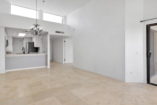 Building Photo - 280 Cagney Ln