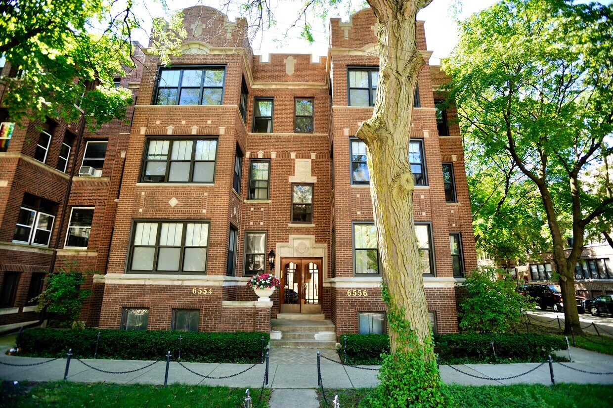 6554 N Glenwood Ave Unit 2, Chicago, IL 60626 Apartments in Chicago