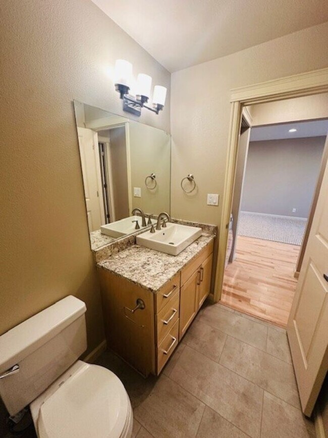 Foto del edificio - 2Bd/1Ba Bellevue Condo