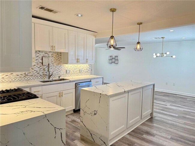 Foto del edificio - 3324 Davidson Pl