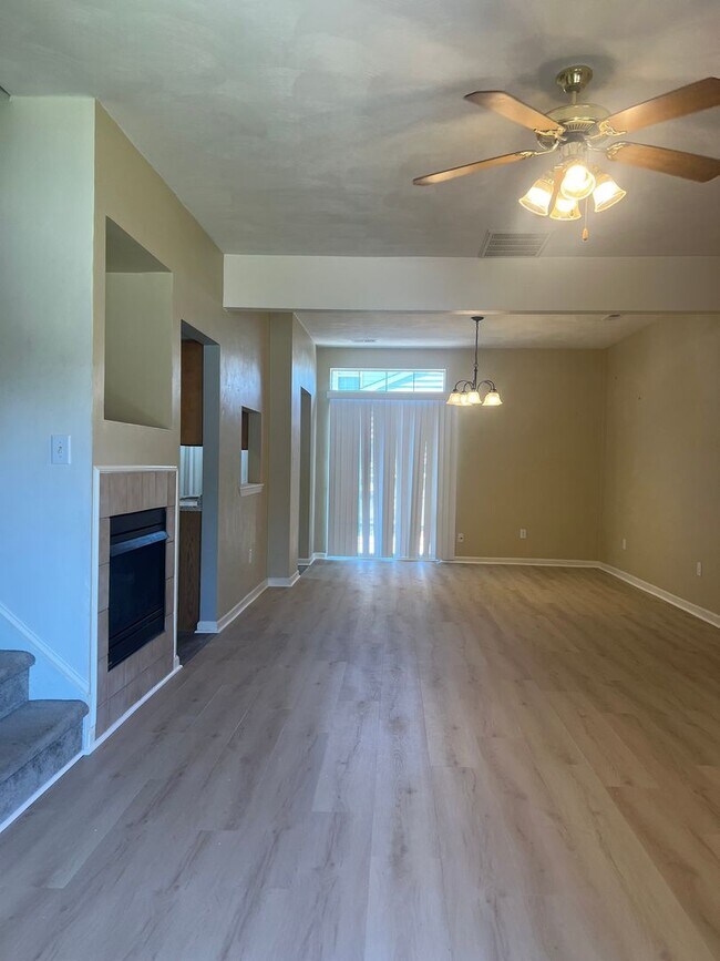 Foto del edificio - 248 Belmont Cir