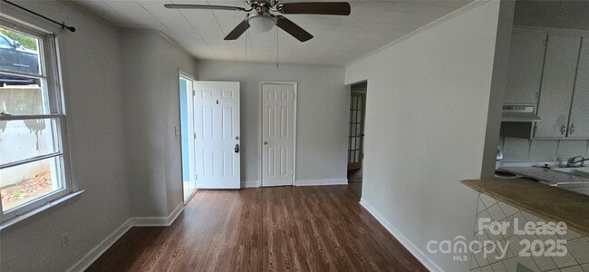 Foto del edificio - 508 Arlington Cir NW