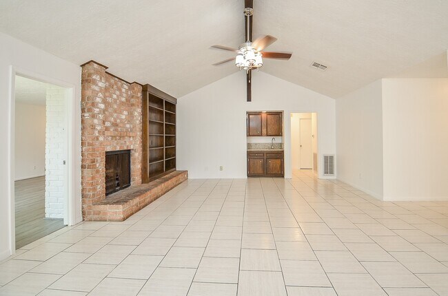 Building Photo - 12266 Huntington Venture Dr