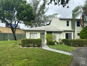 Building Photo - 860 Crystal Lake Dr