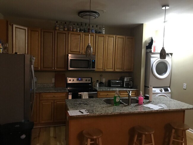 Foto del edificio - 441 McCauley St