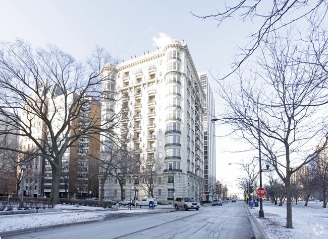 Building Photo - 1550 N State