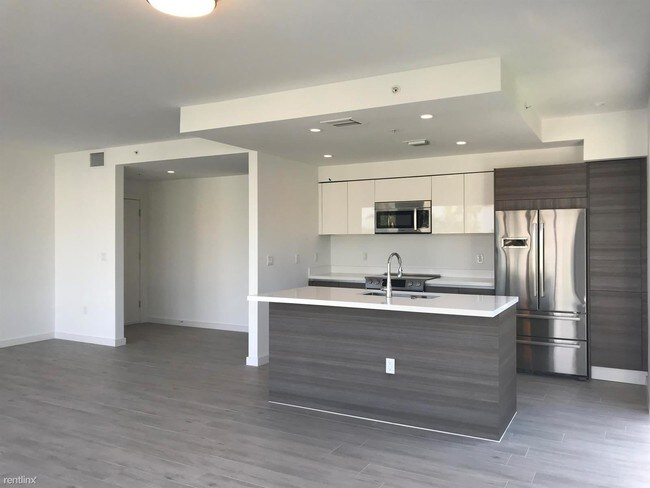 Foto del edificio - 2 br, 2 bath  - 1900 SE 2nd St Unit 202