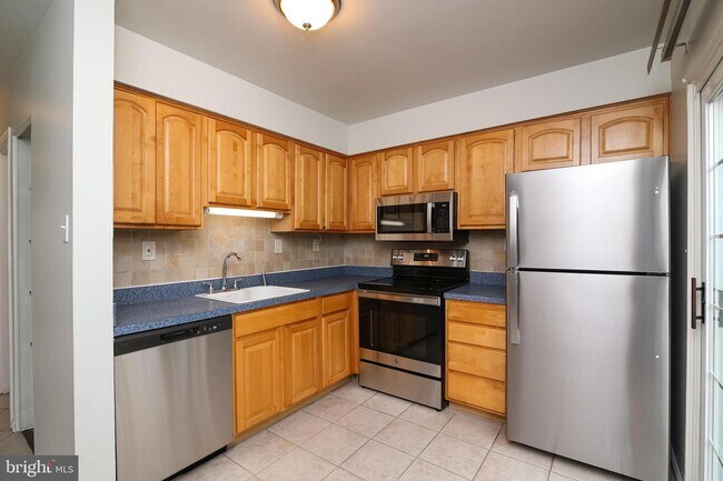 Foto del edificio - 2029 Beech Ln