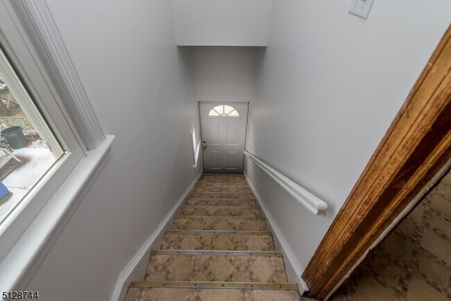 Foto del edificio - 306 Hawthorne Ave