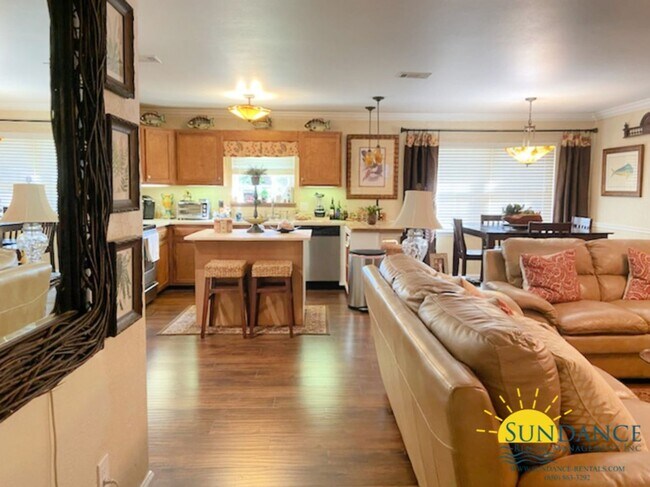 Foto del edificio - Stunning 3 Bedroom Home in the Heart of De...
